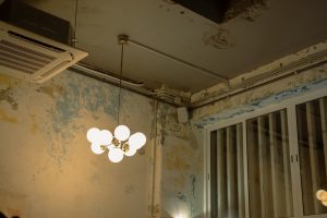 Photo Tiffany Lily Bedroom Wall Light